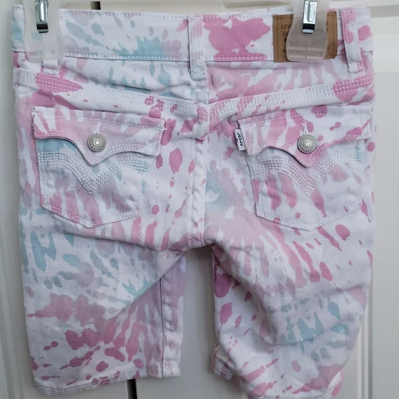 Shorts - Picture 2 of 4